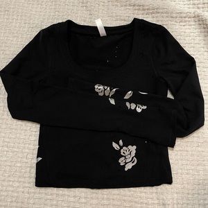 Athleta Seamless Long sleeve cropped top